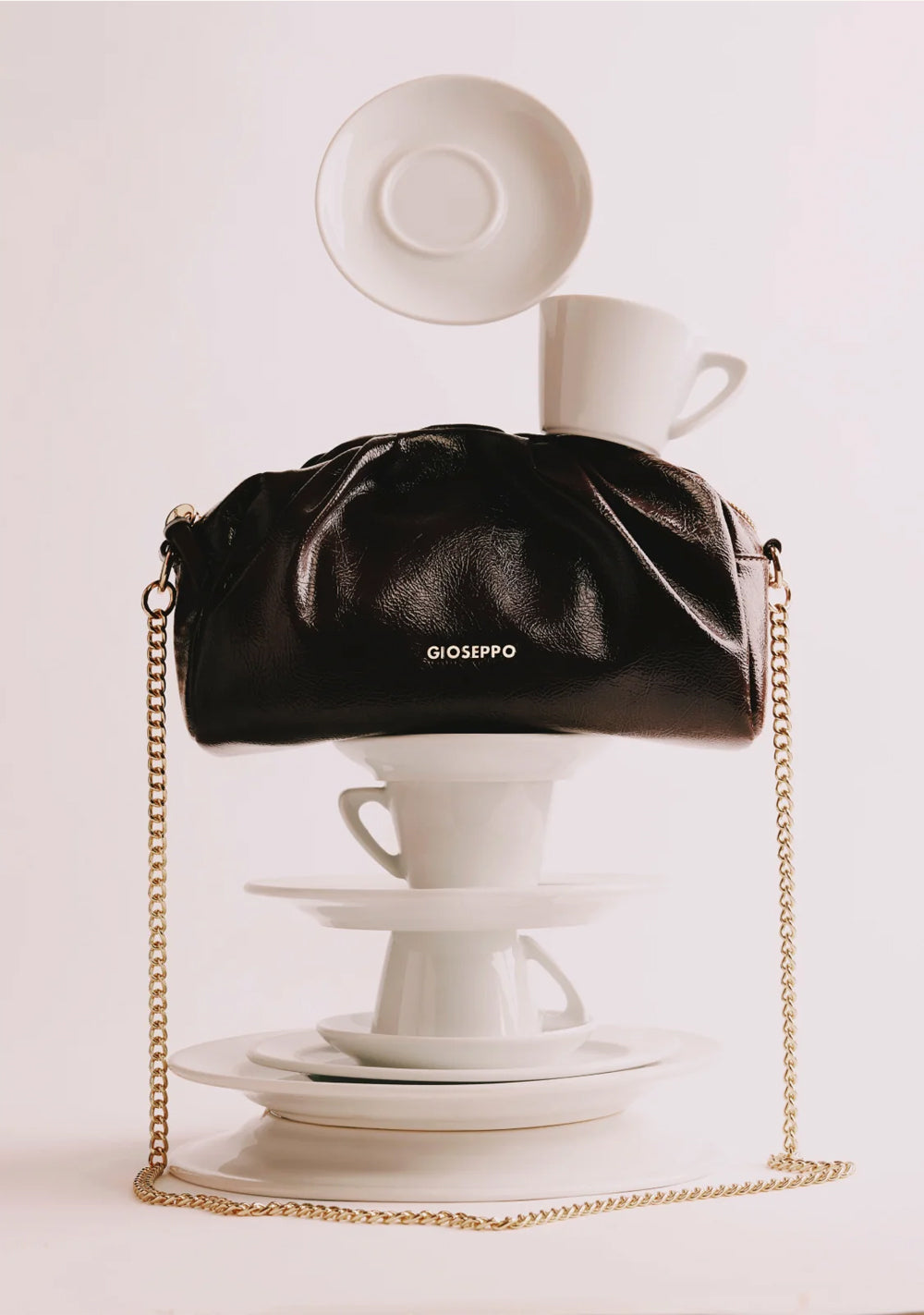 Gioseppo Ženska crossbody torba sa naboranim efektom braon