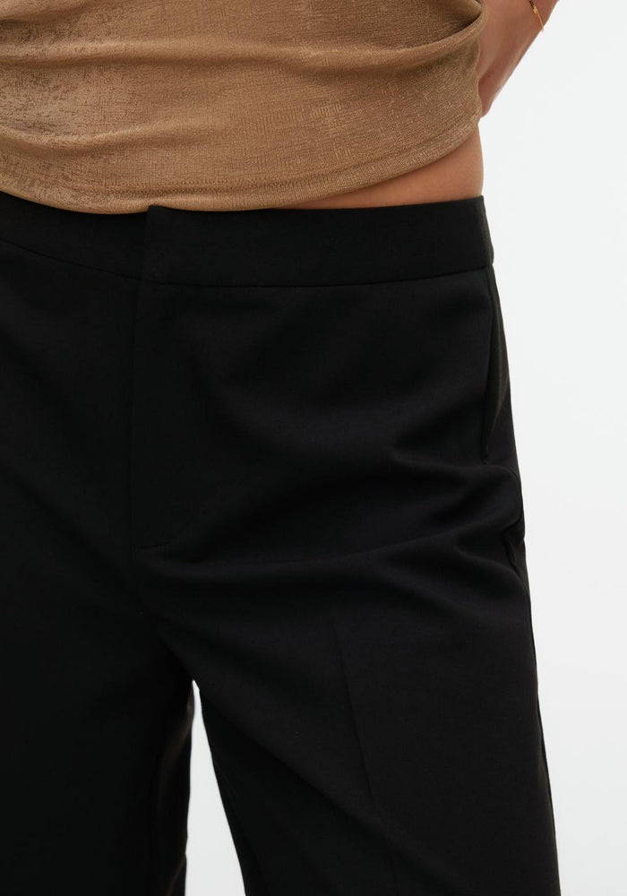 vero moda zenske pantalone elegantne crna