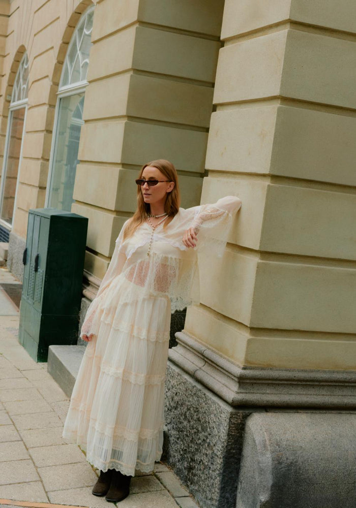 vero moda duga suknja sa cipkom bez
