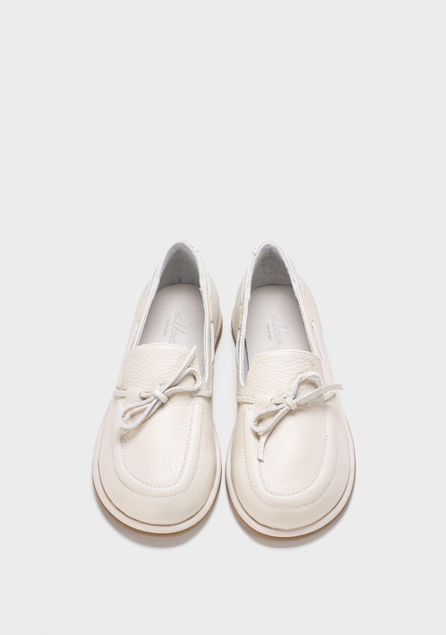 zenske kozne mokasine bela boja