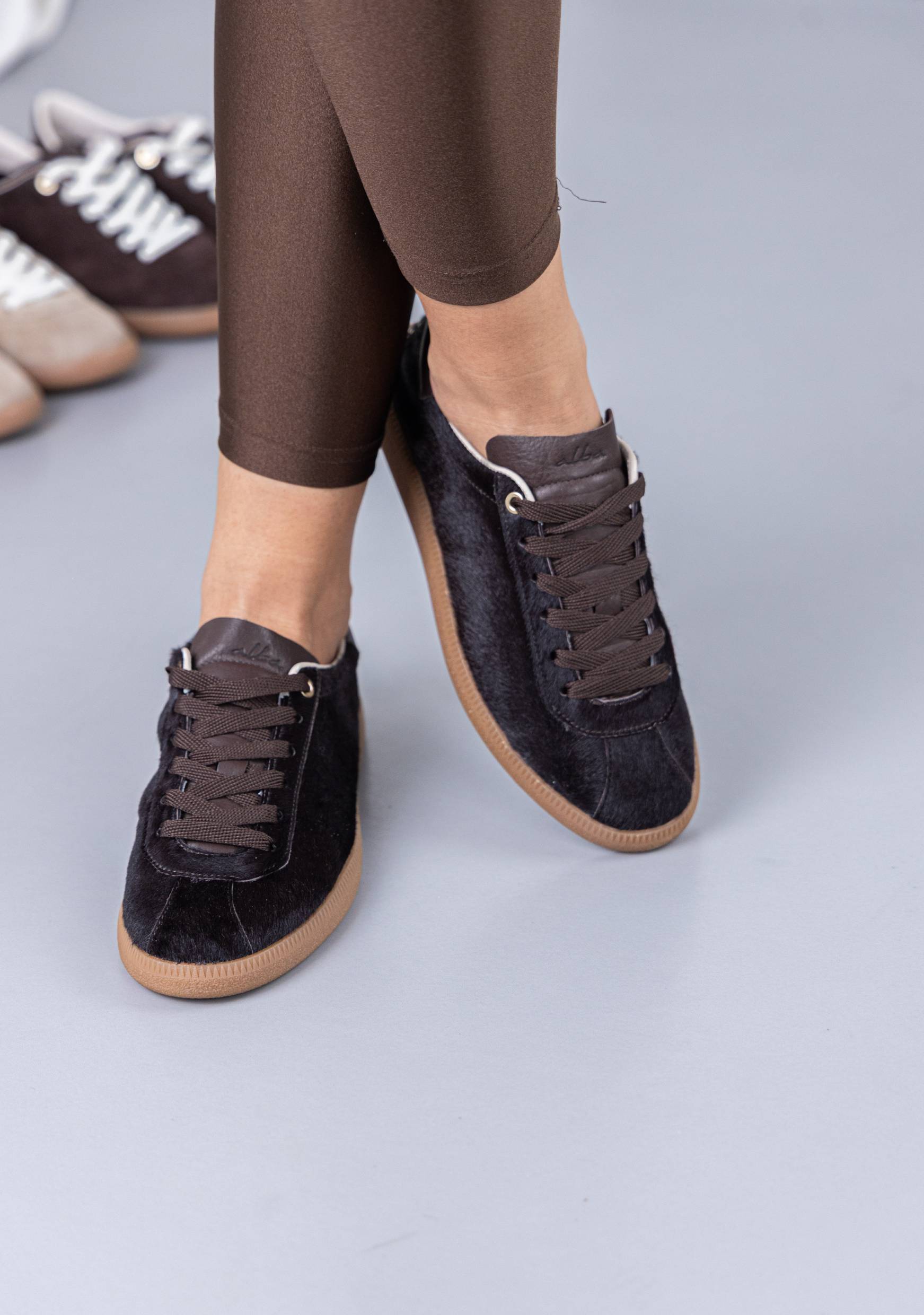 tamno braon zenske patike