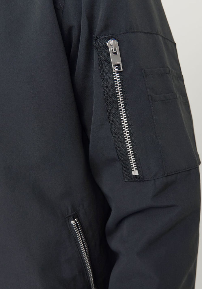 jack jones rush muska bomber jakna crna