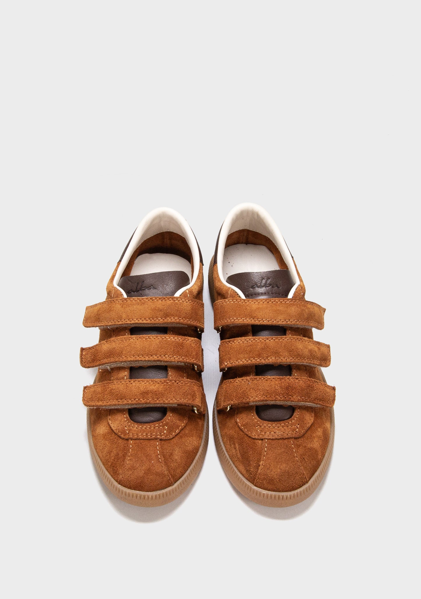 braon zenske patike na cicak od velura