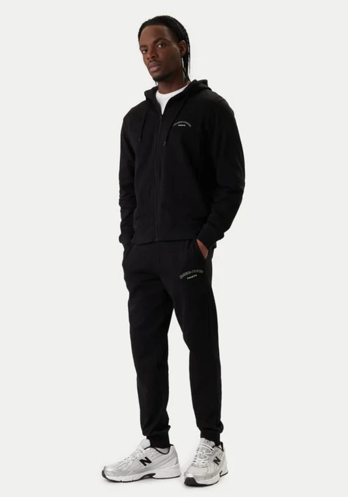 jack jones muska trenerka crna