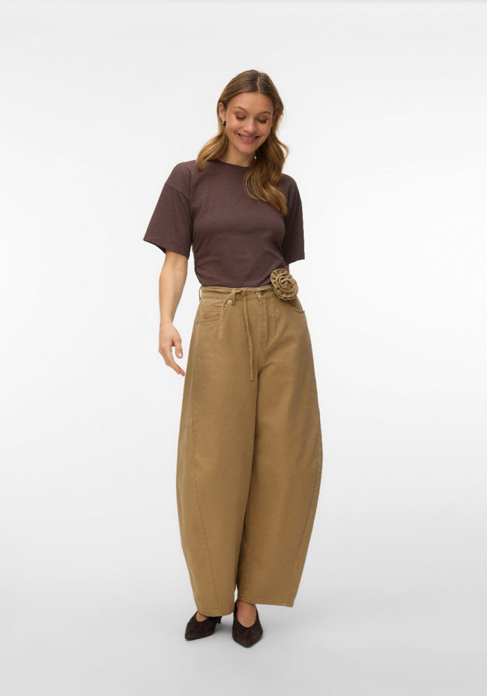 vero moda zenske siroke pantalone bez