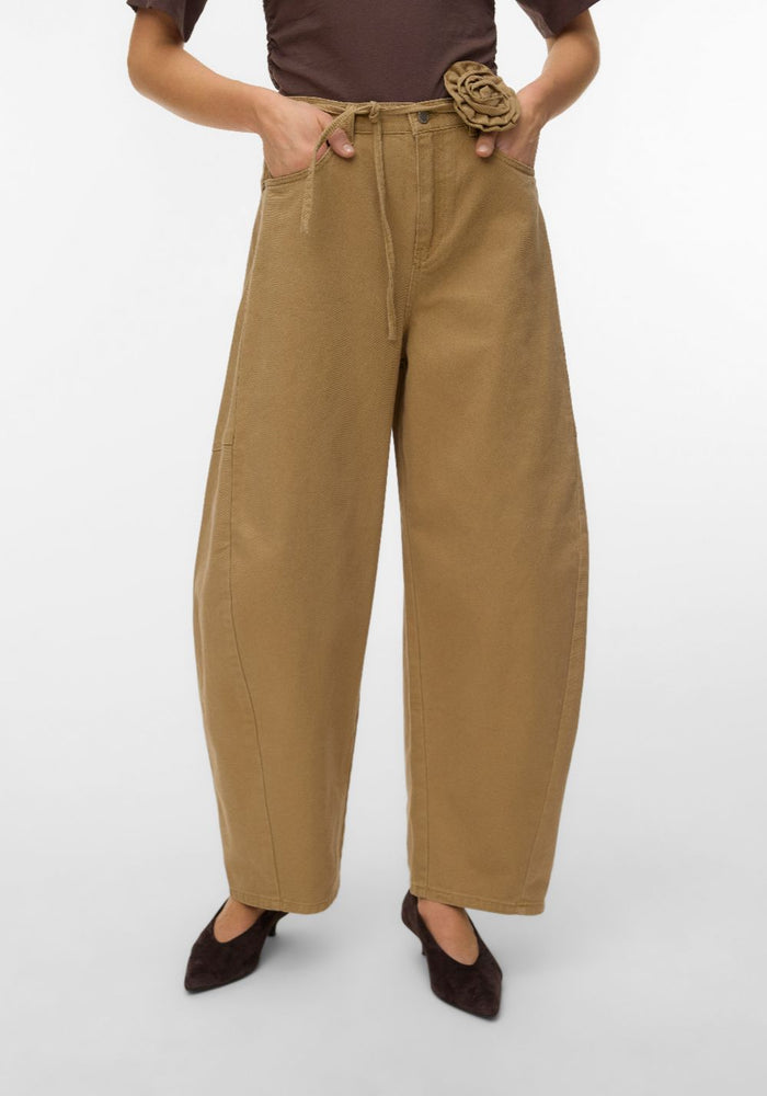vero moda zenske siroke pantalone bez